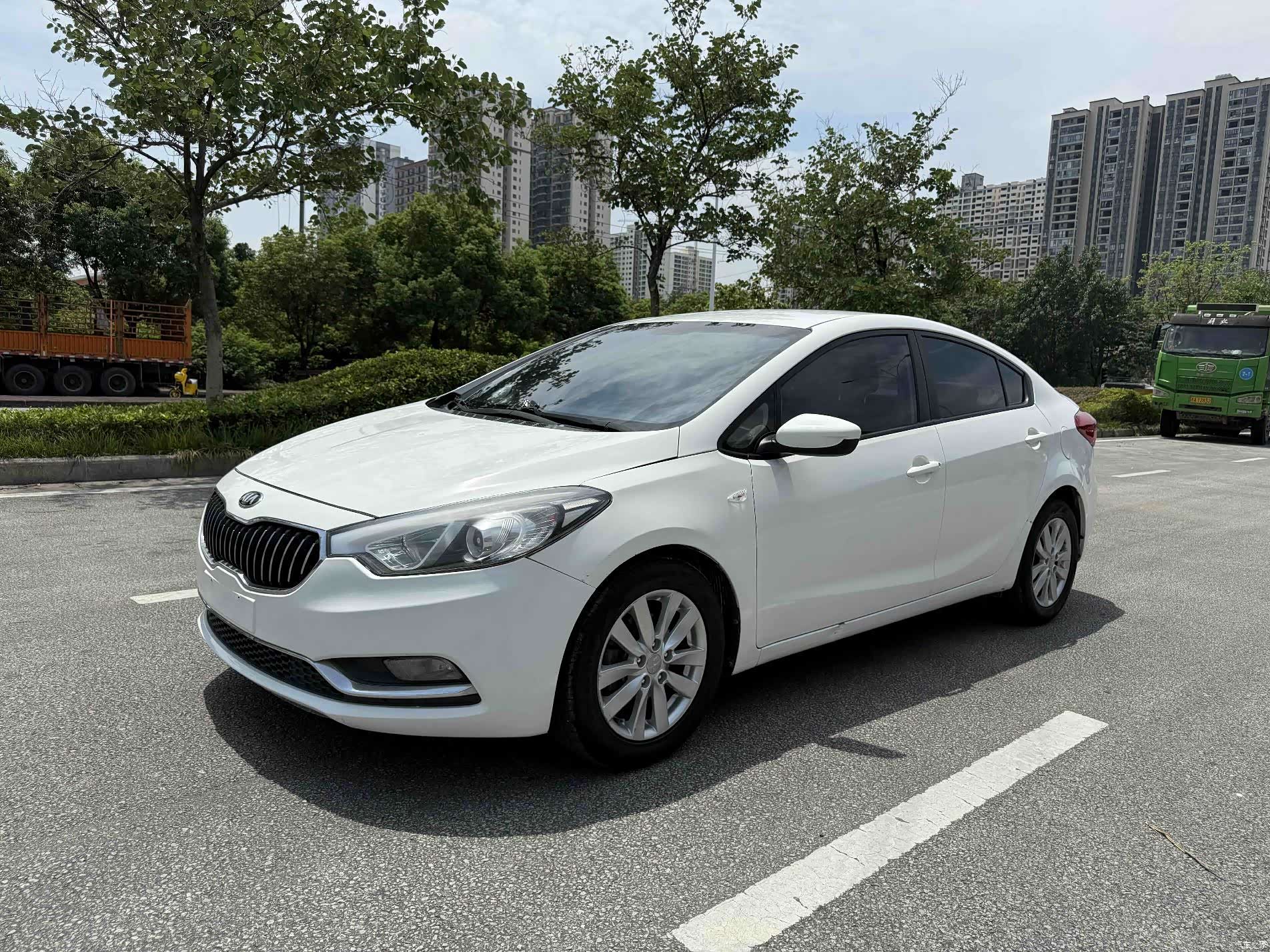 Kia K3, 2013 1