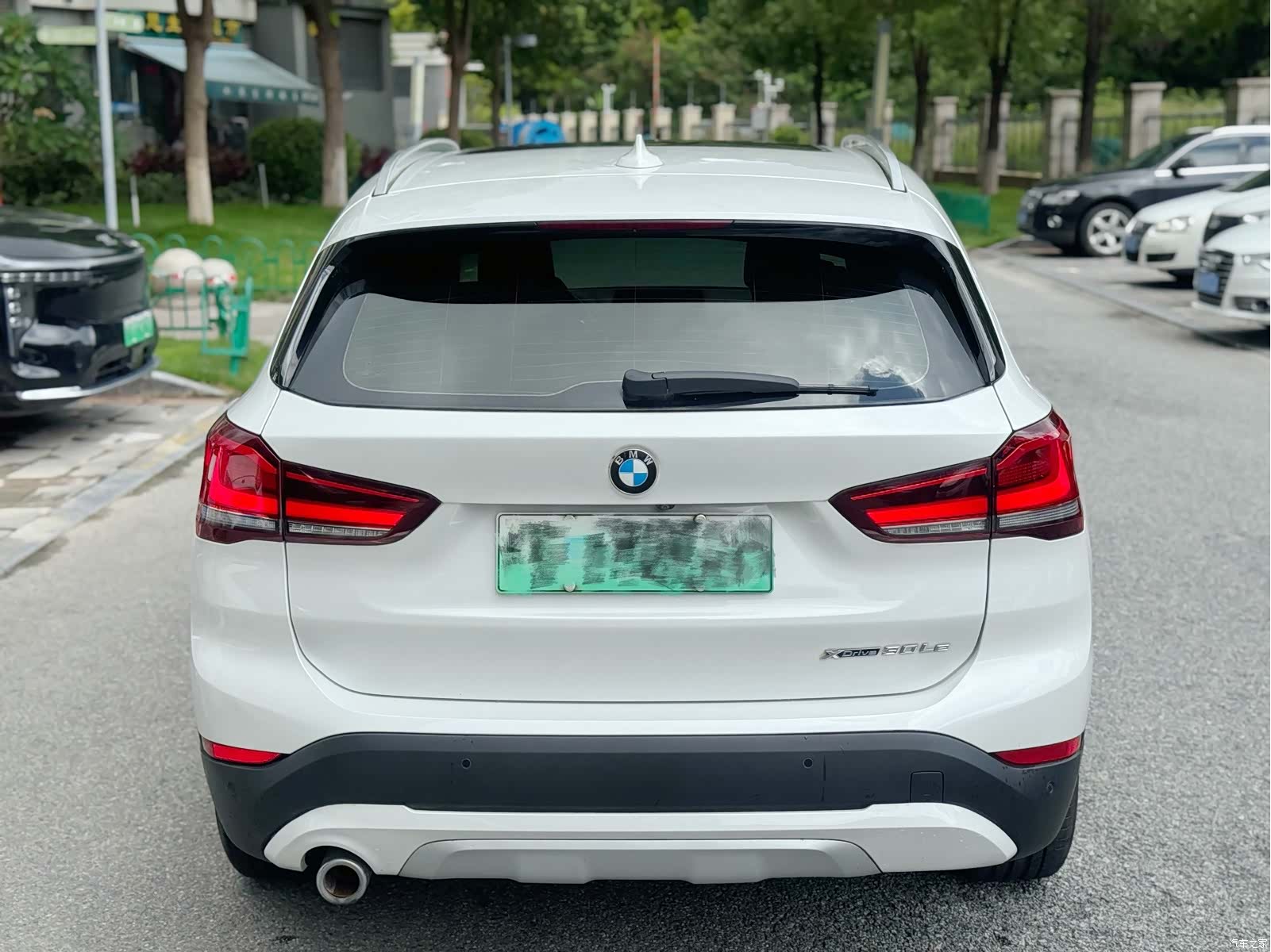 BMW X1, 2021 все фото