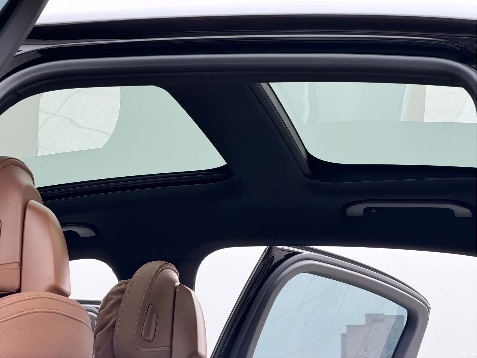 Mercedes-Benz E-Class, 2024 11