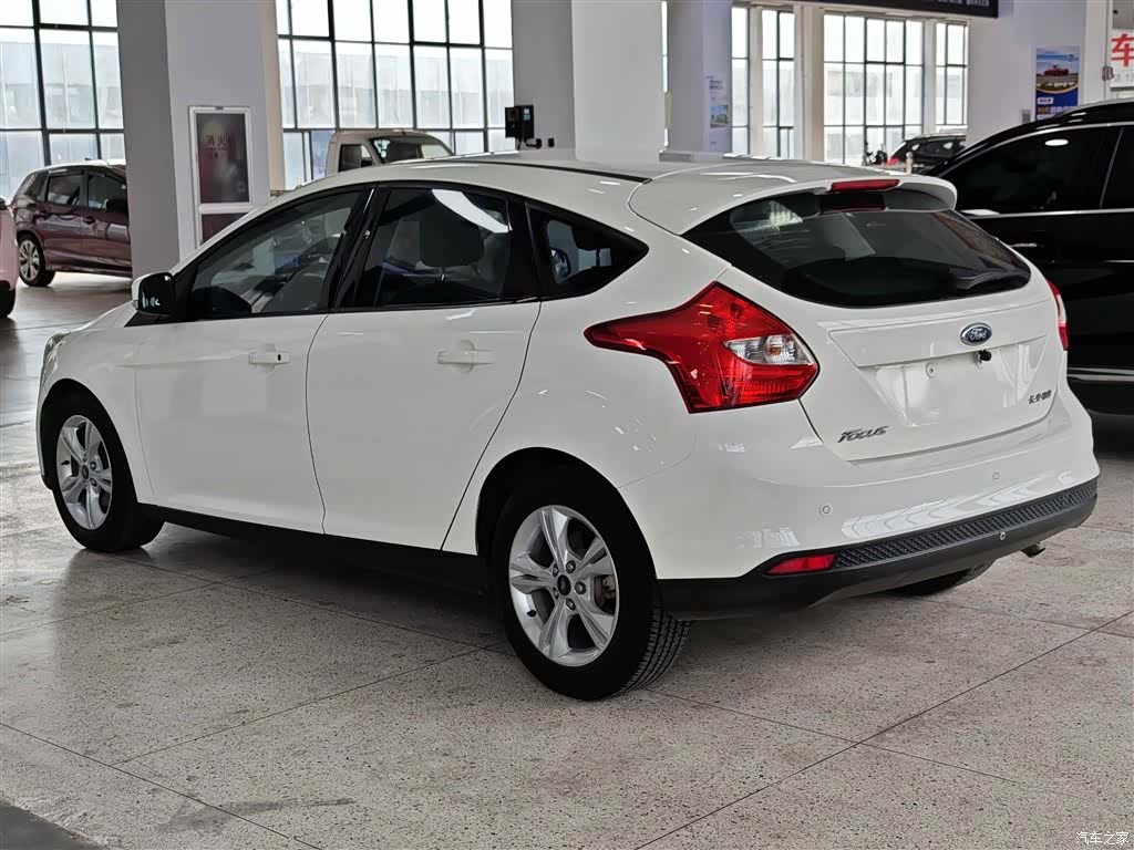 Ford Focus, 2014 4