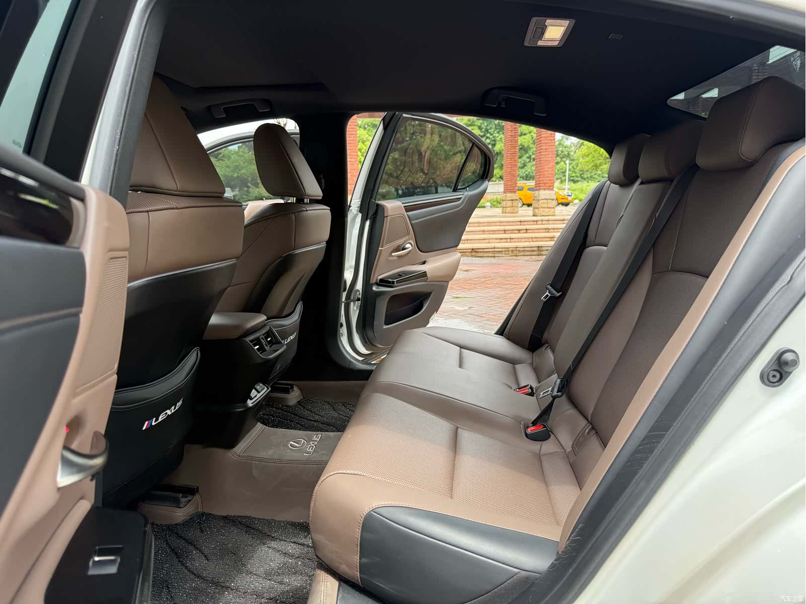 Lexus ES, 2024 11