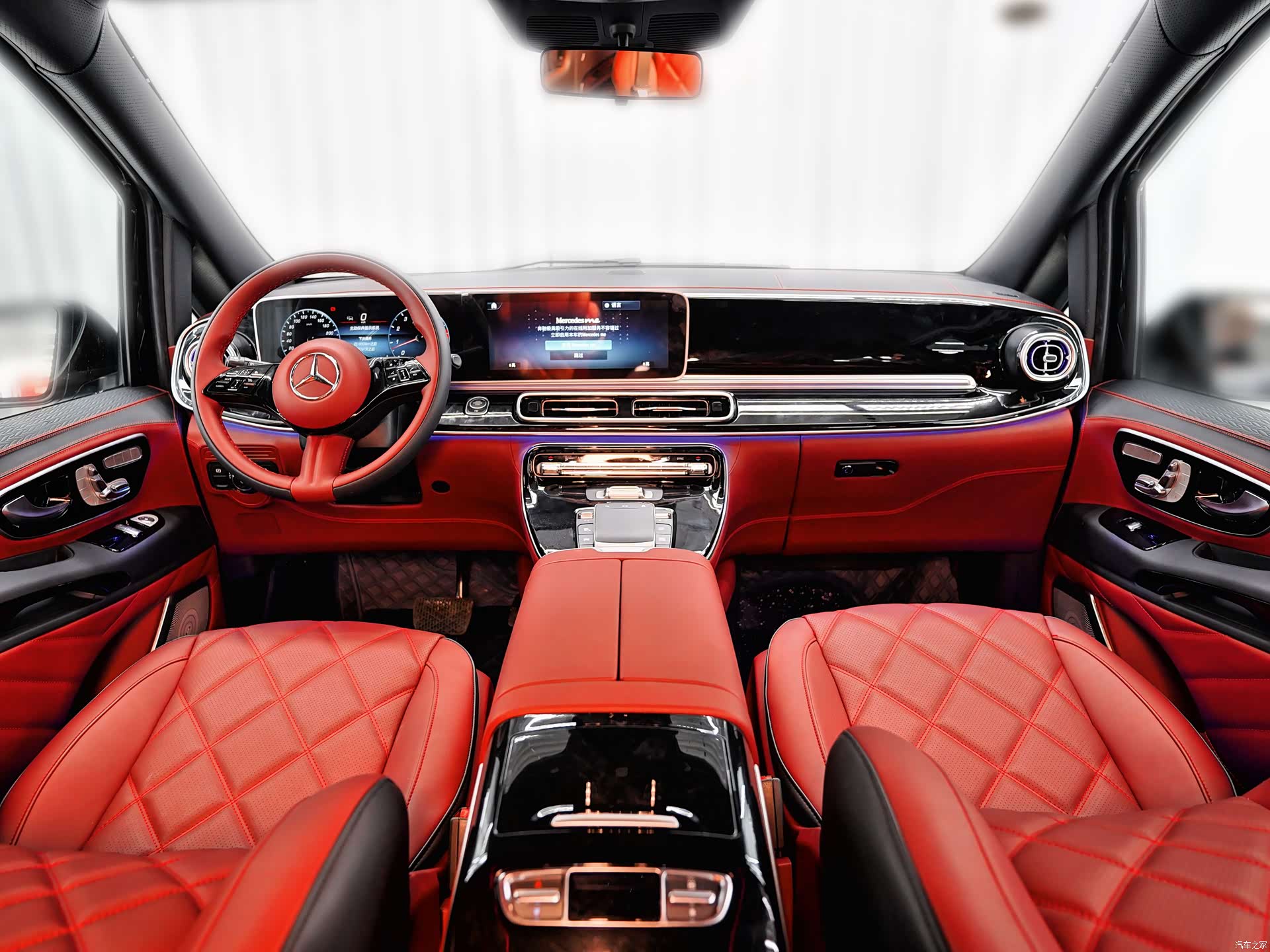 Mercedes-Benz 7, 2025 12