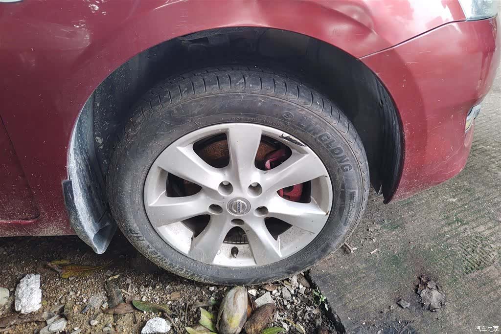 Nissan Tiida, 2012 6