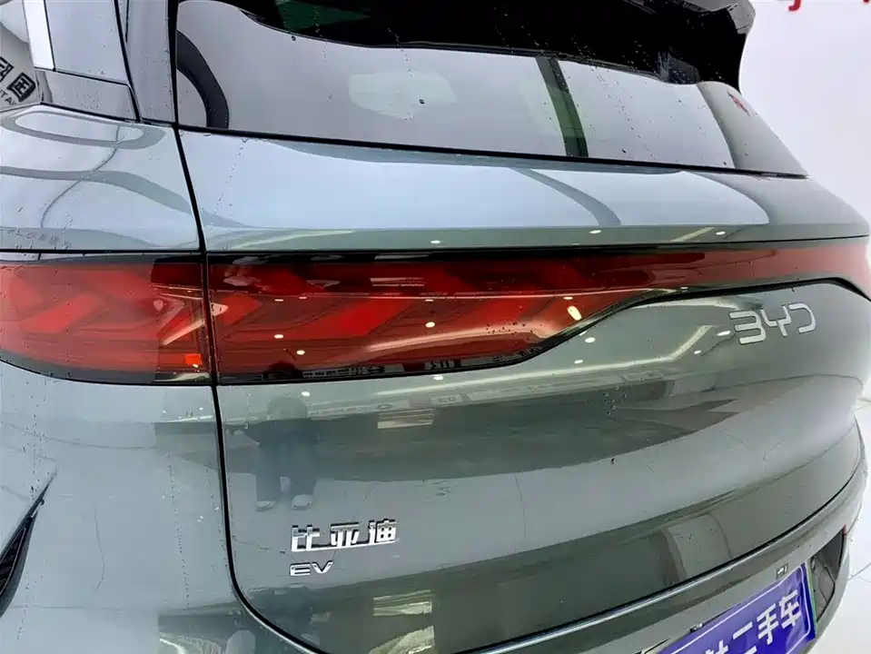 BYD Tang L