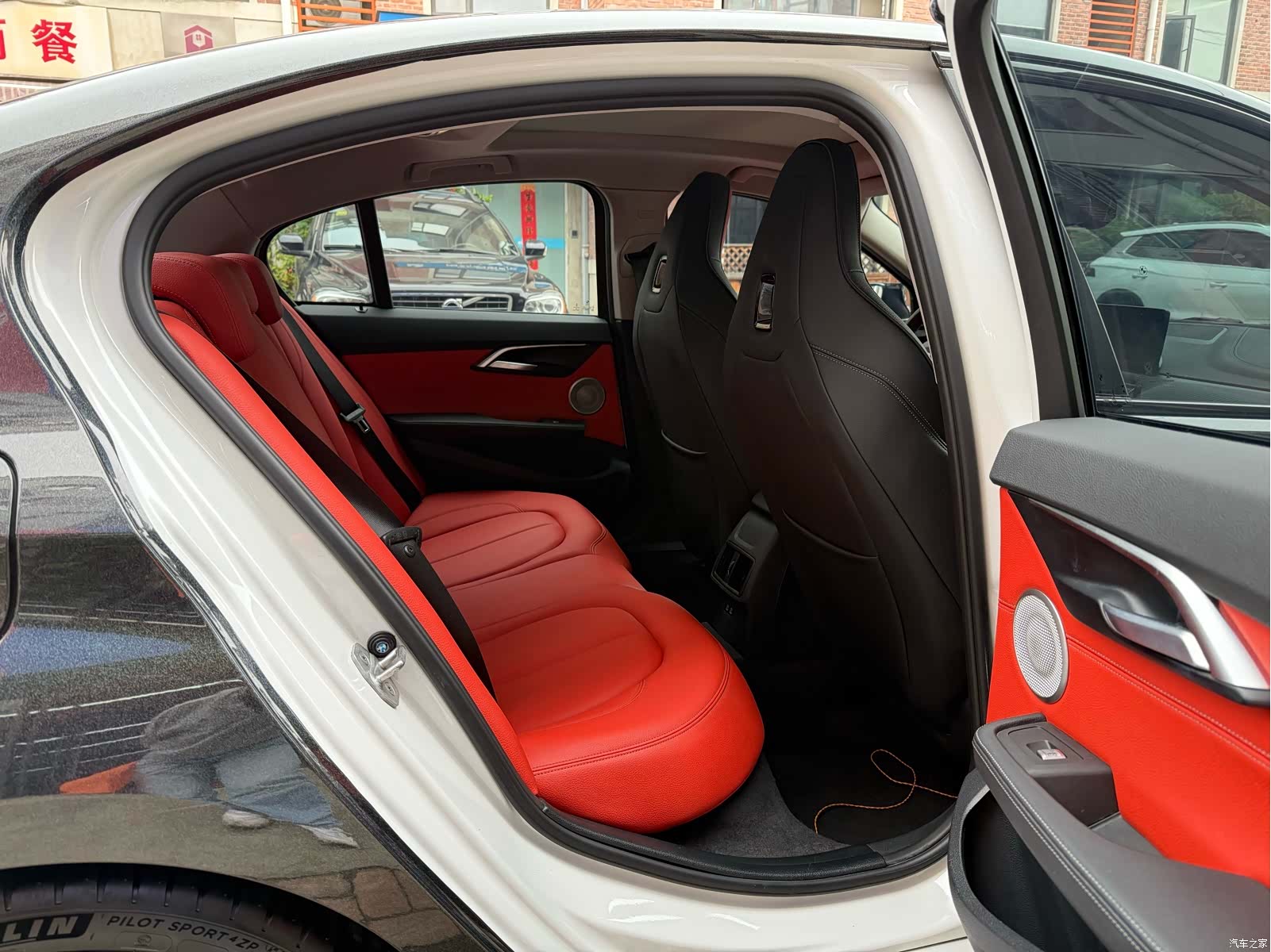 BMW 1 Series, 2023 13