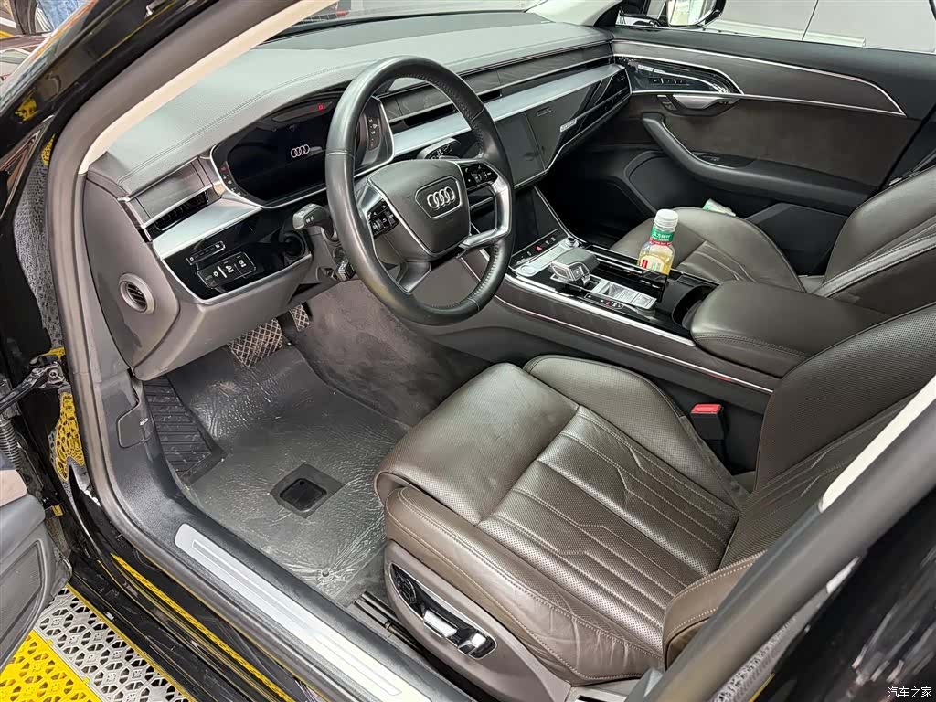 Audi A8L, 2020 4