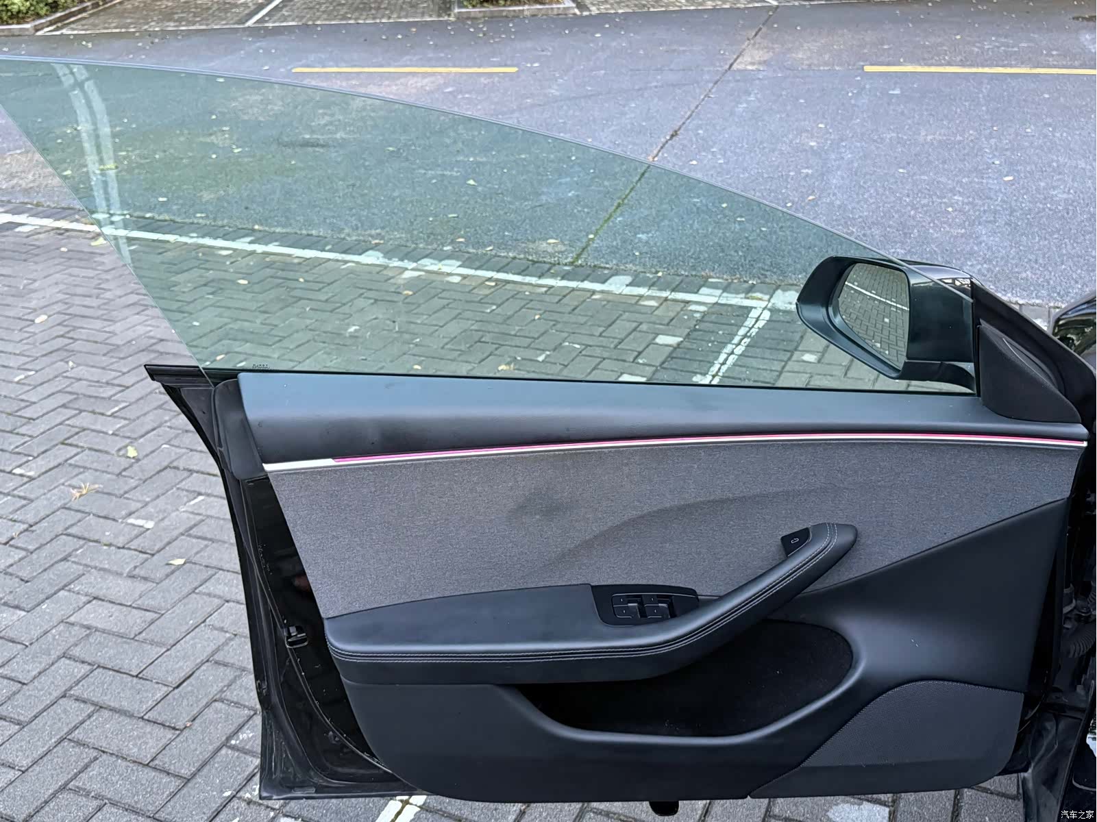 Tesla Model 3, 2023 10