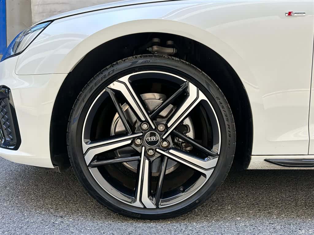 Audi A4L, 2024 6