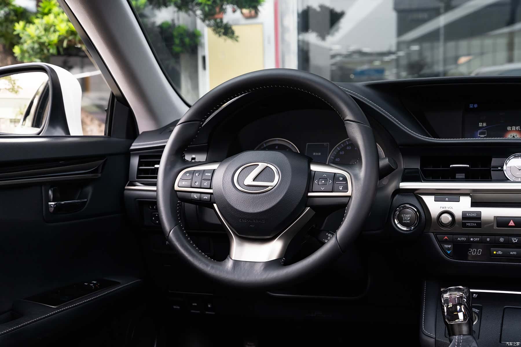 Lexus ES, 2018 15
