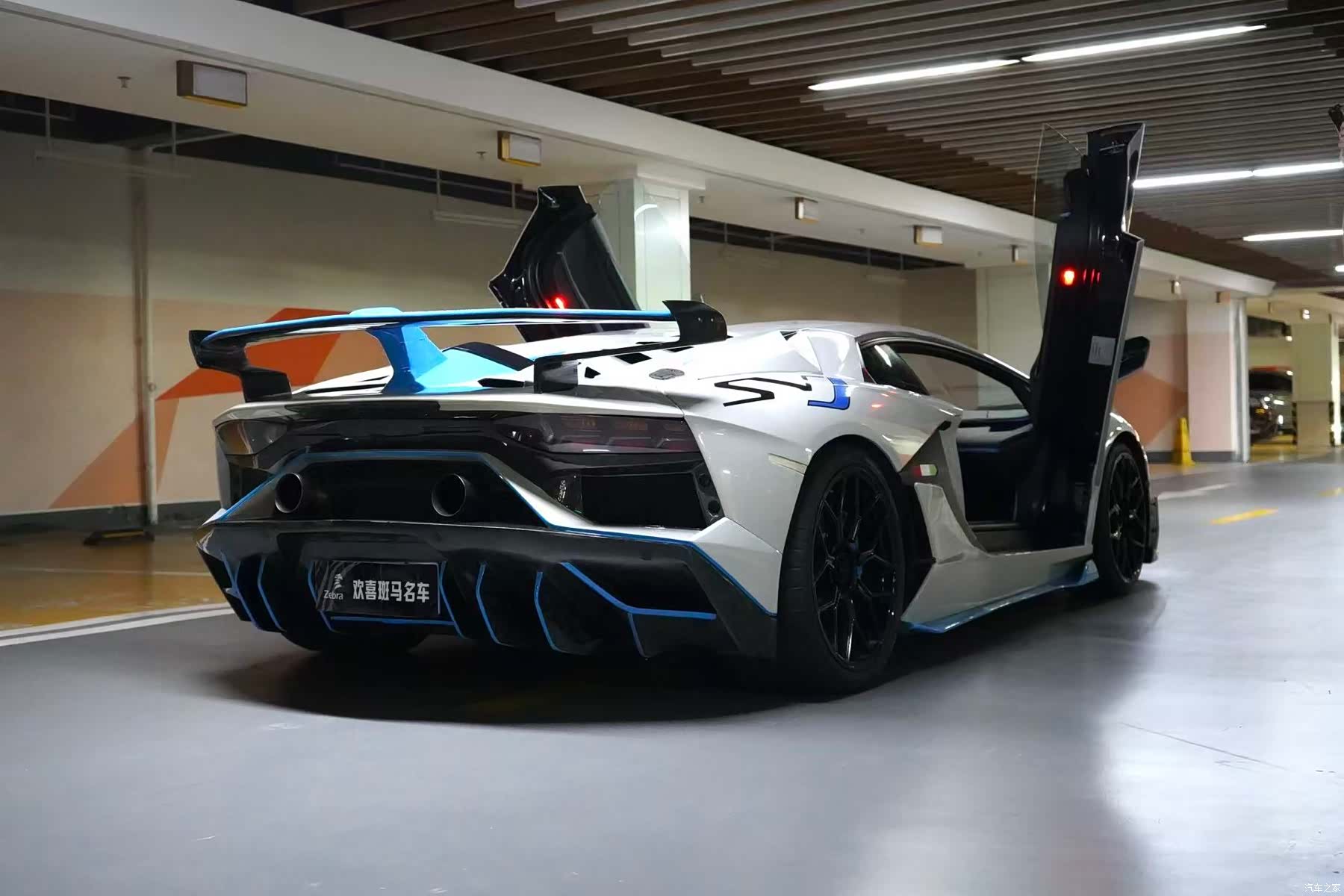 Lamborghini Aventador, 2012 все фото