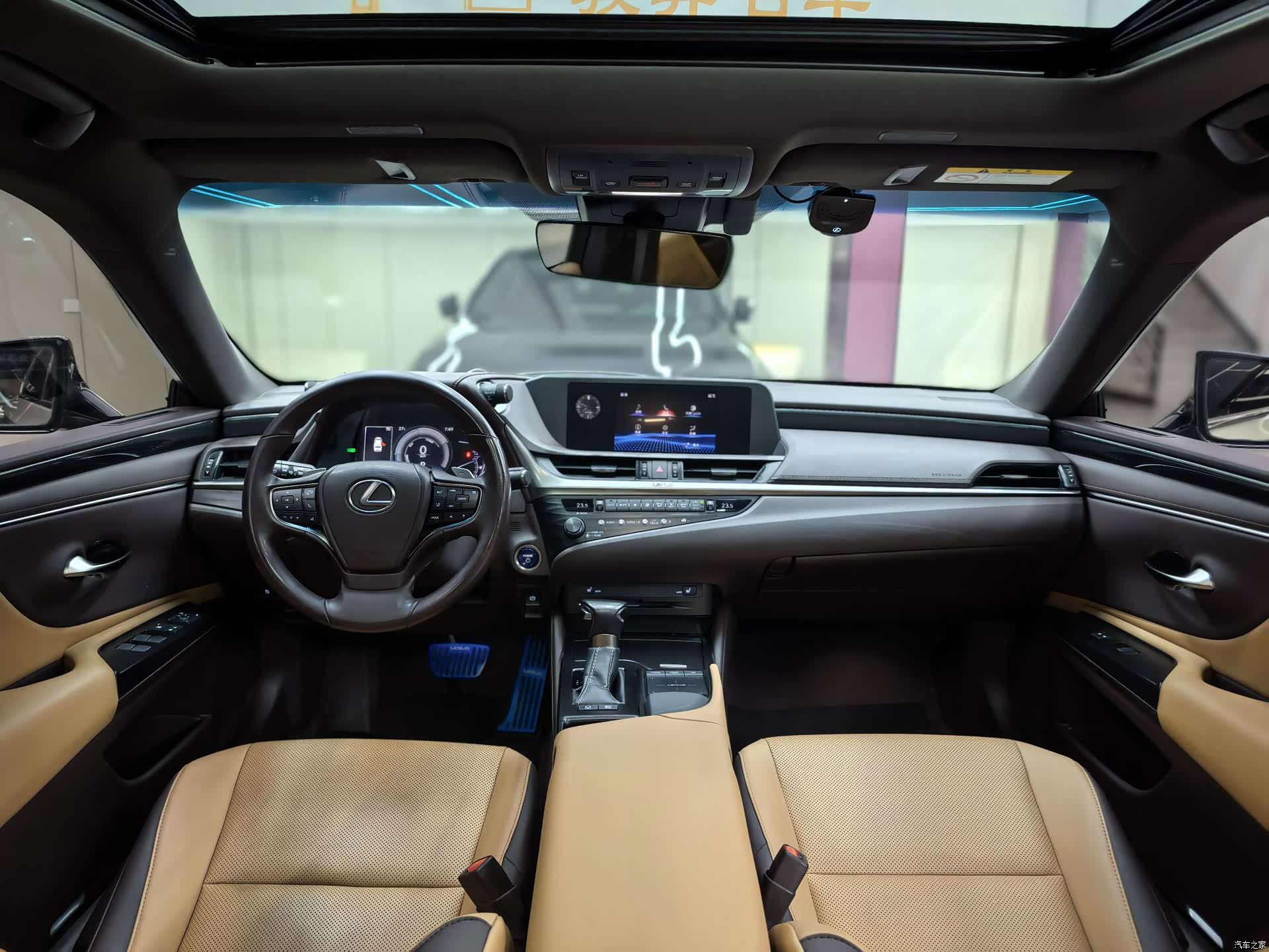 Lexus ES, 2020 9