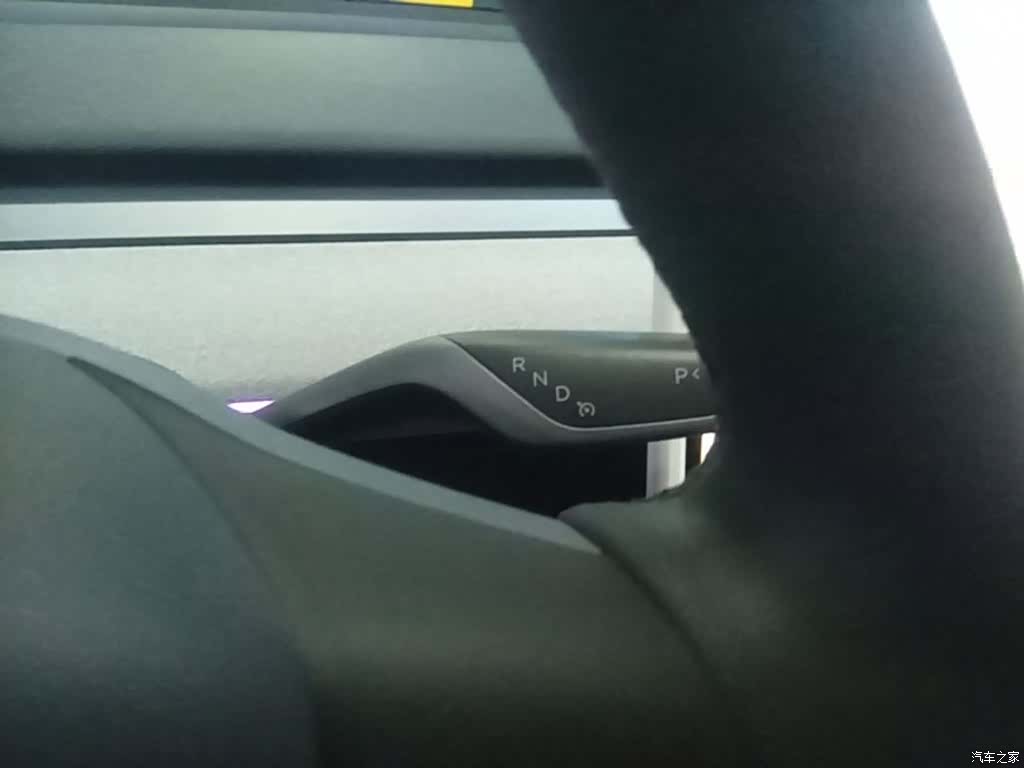 Tesla Model Y, 2023 14