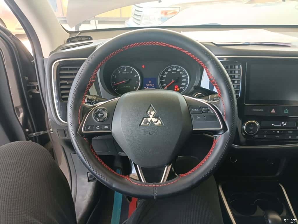 Mitsubishi Outlander, 2017 11