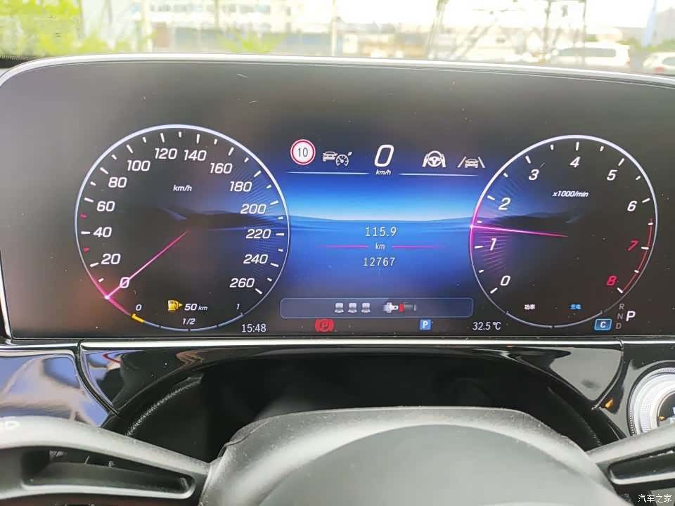 Mercedes-Benz E-Class, 2025 12