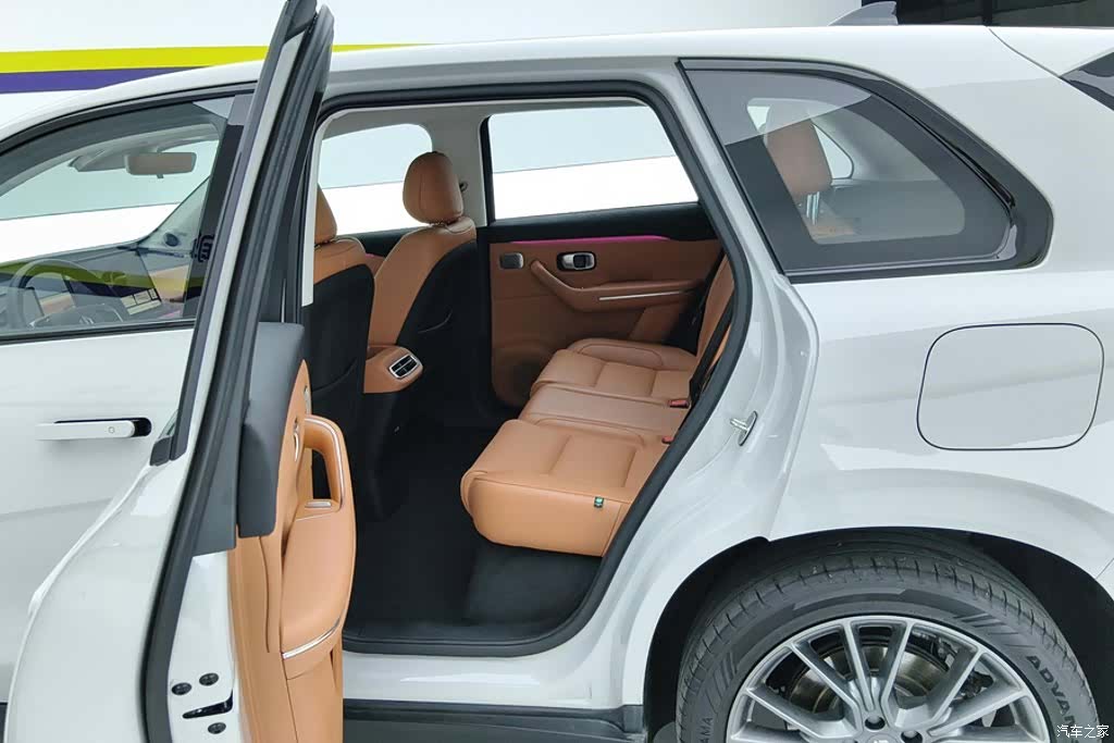 Leapmotor C10, 2025 11