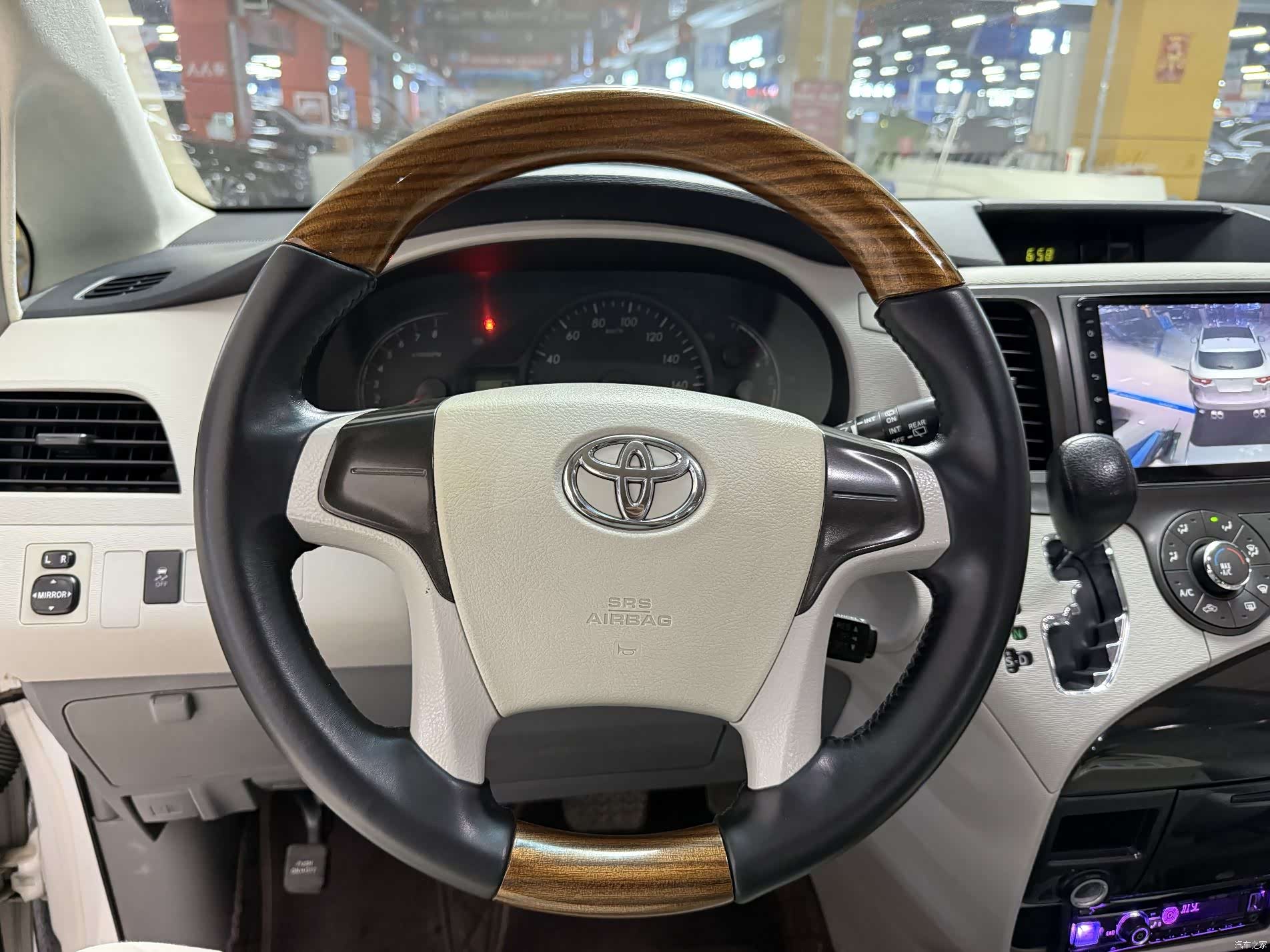 Toyota Sienna, 2015 4