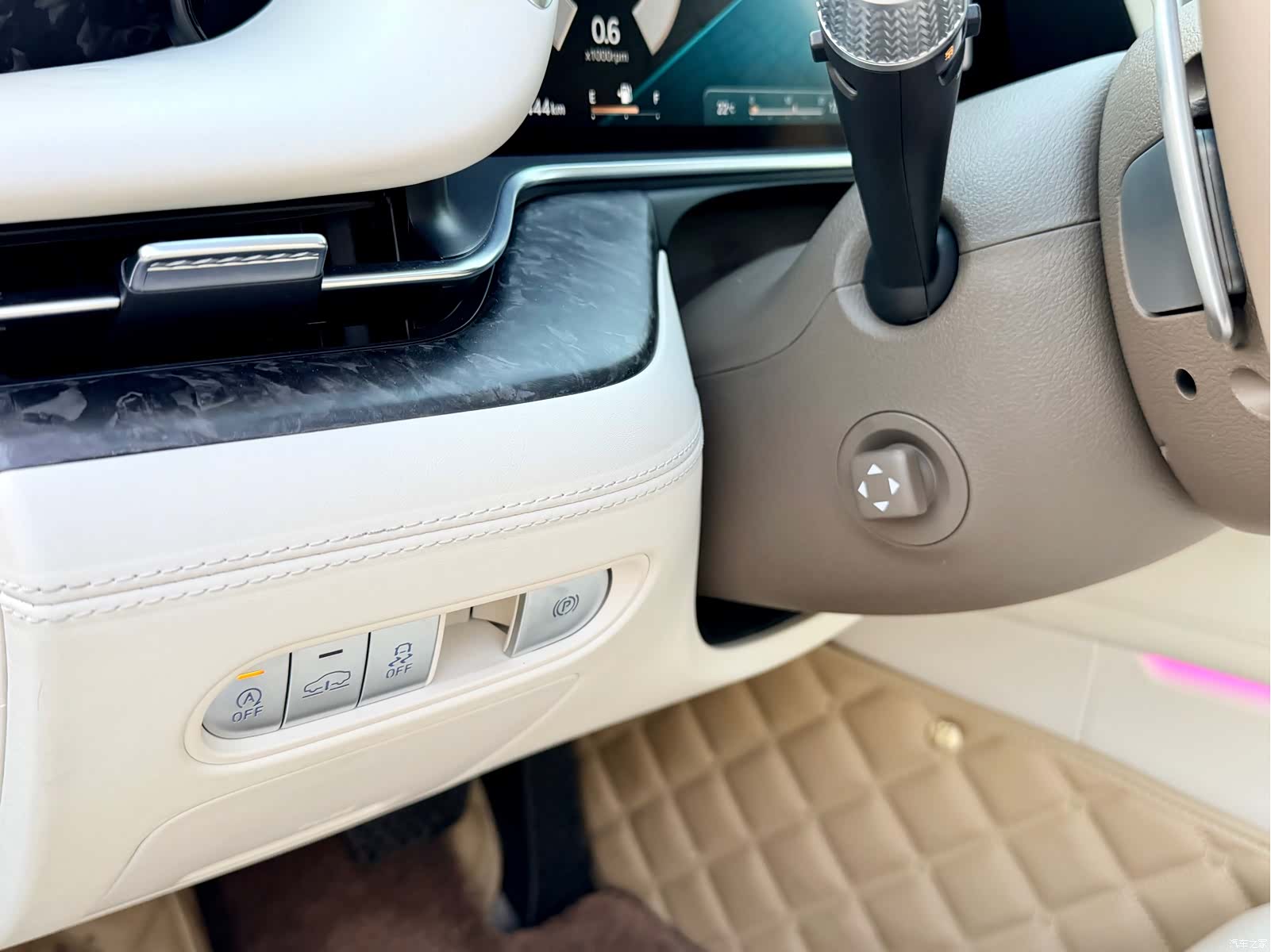 Genesis G90, 2023 12