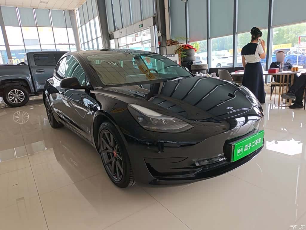 Tesla Model 3, 2023 4