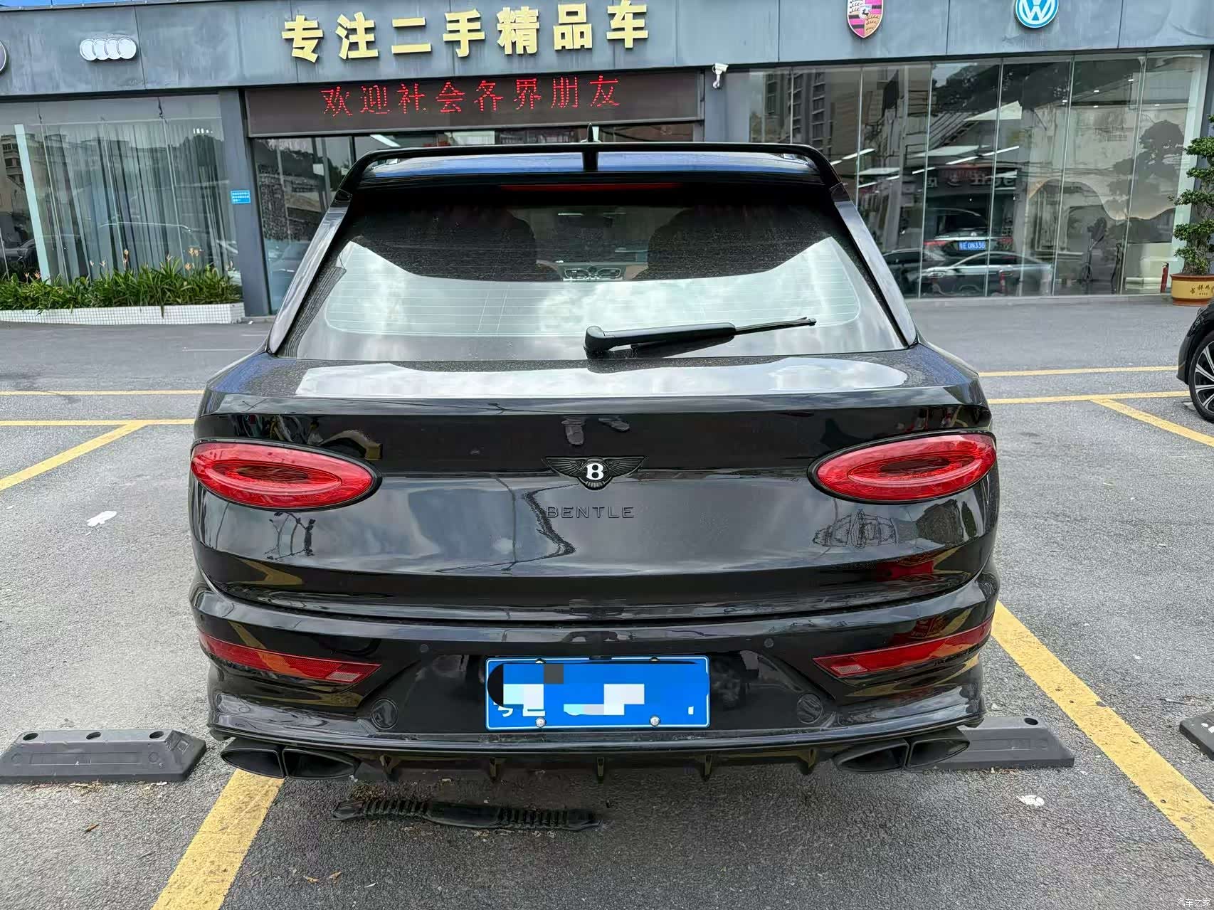 Bentley Bentayga, 2019 8