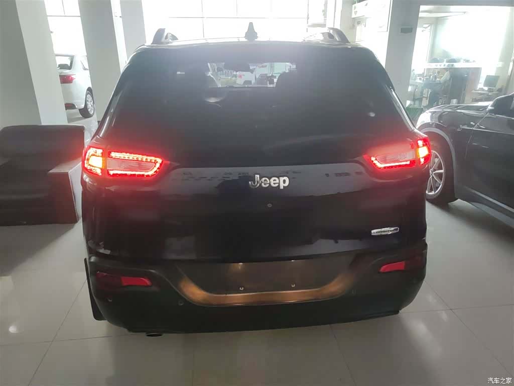 Jeep Cherokee, 2017 все фото