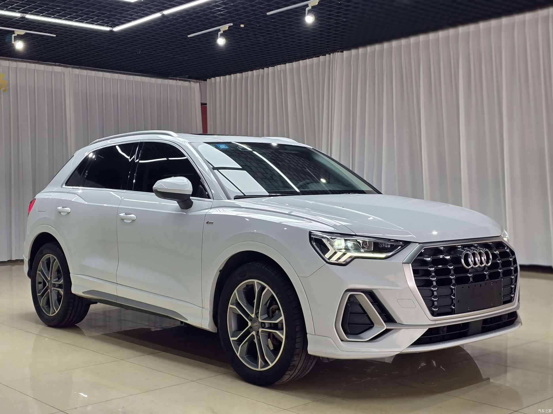 Audi Q3, 2020 3