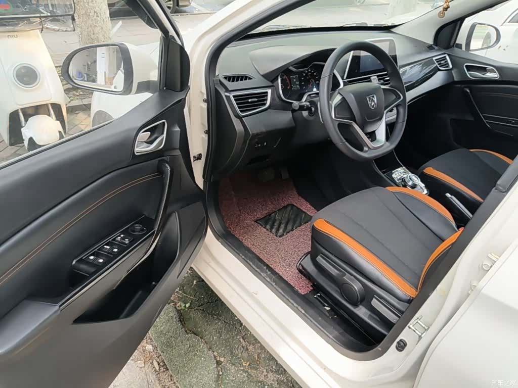 Wuling 310, 2017 16