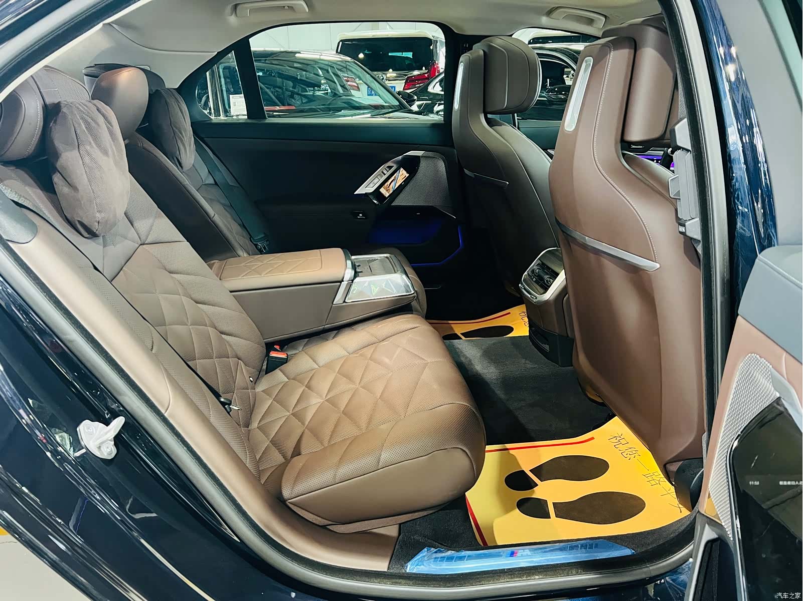 BMW 7 Series, 2024 15