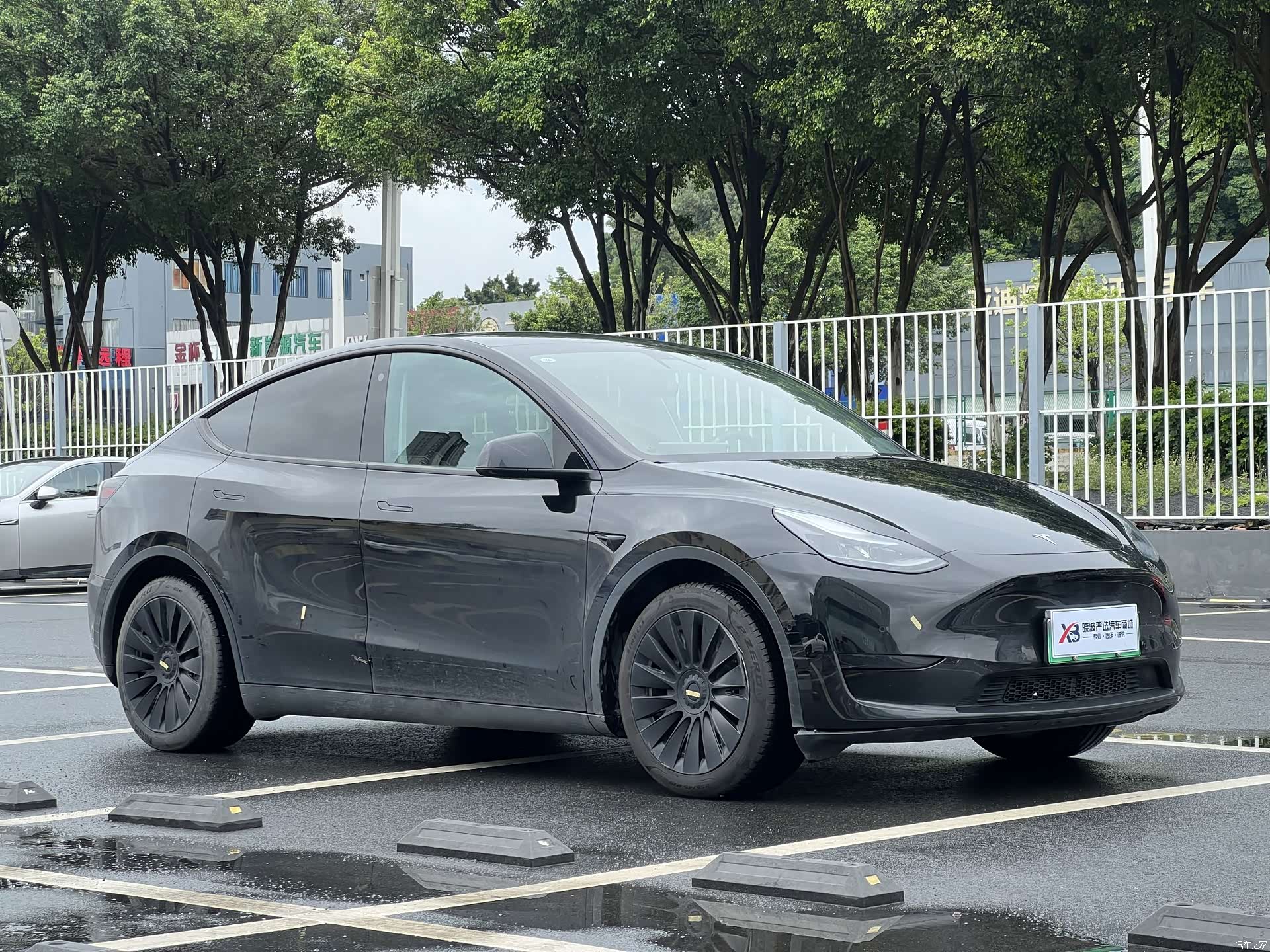 Tesla Model Y, 2022 3