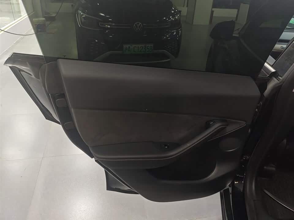 Tesla Model Y Tesla Model Y