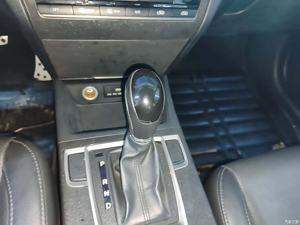 Hyundai GLS, 2015 14