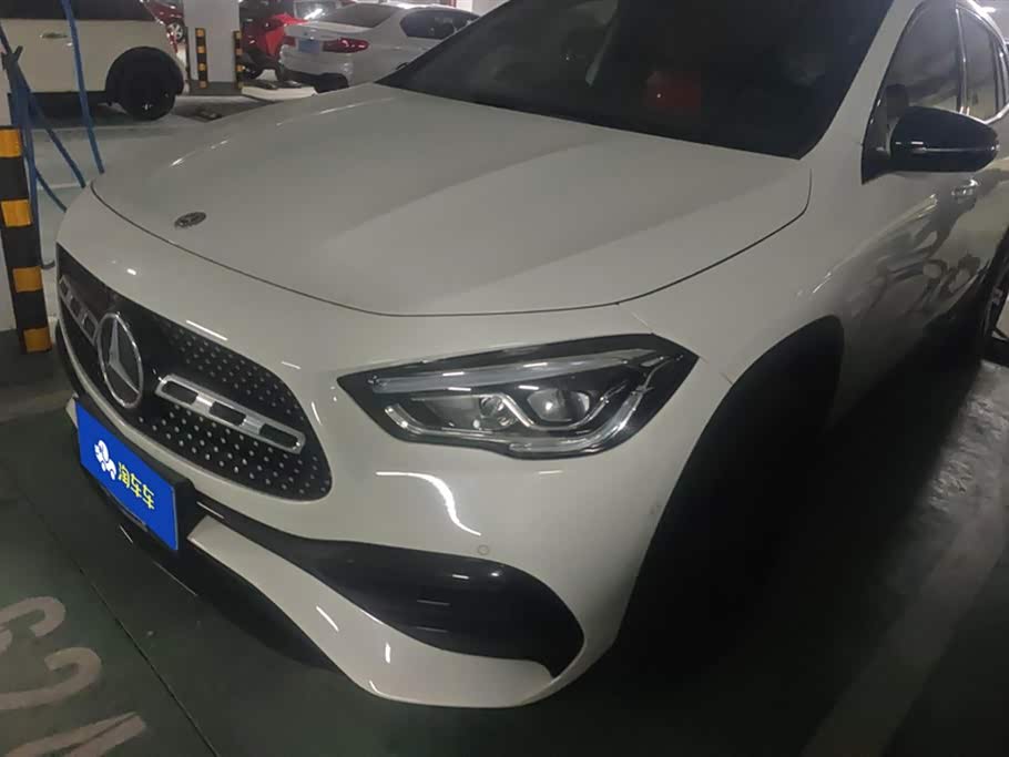 Mercedes-Benz GLA Mercedes-Benz GLA