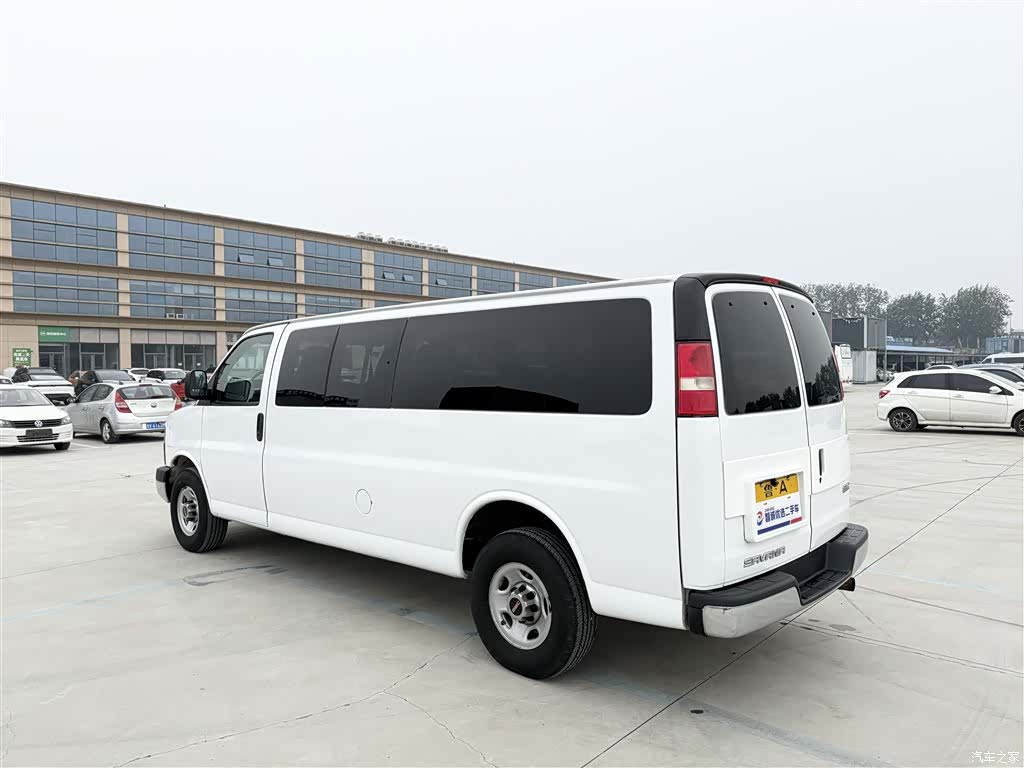 GMC SAVANA, 2015 18