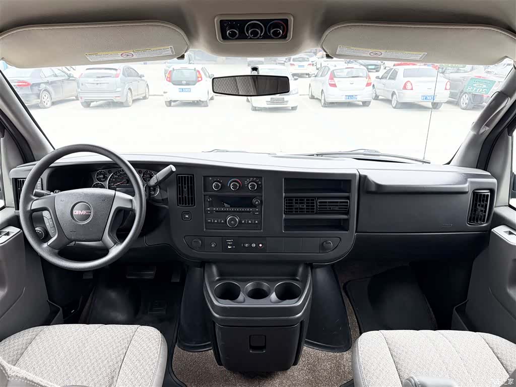 GMC SAVANA, 2015 6