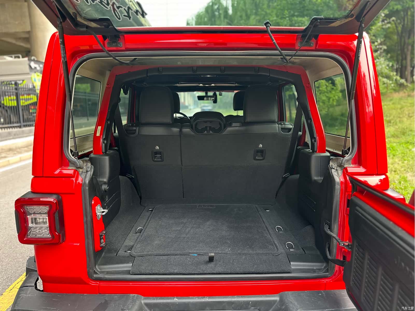 Jeep Wrangler, 2022 18