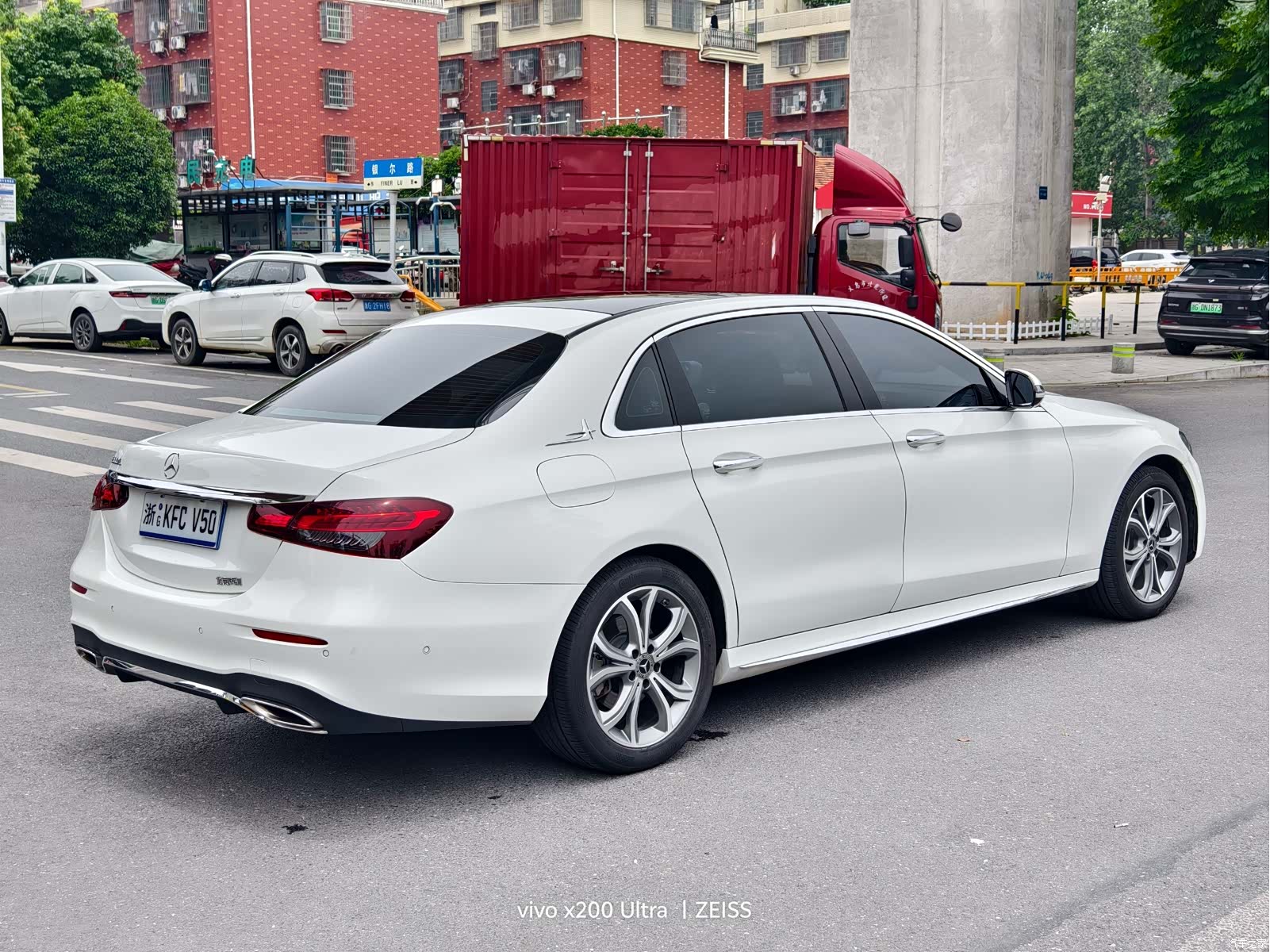 Mercedes-Benz E-Class, 2022 12