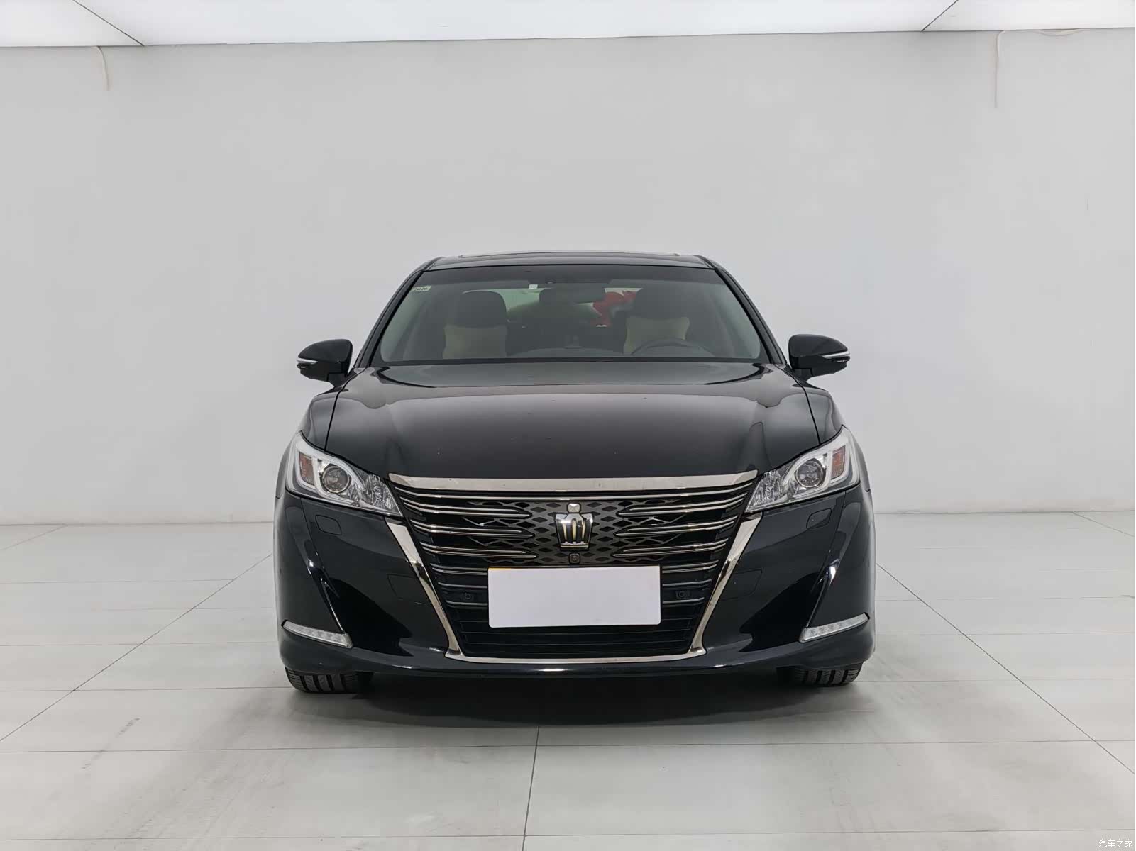 Toyota Crown, 2018 2