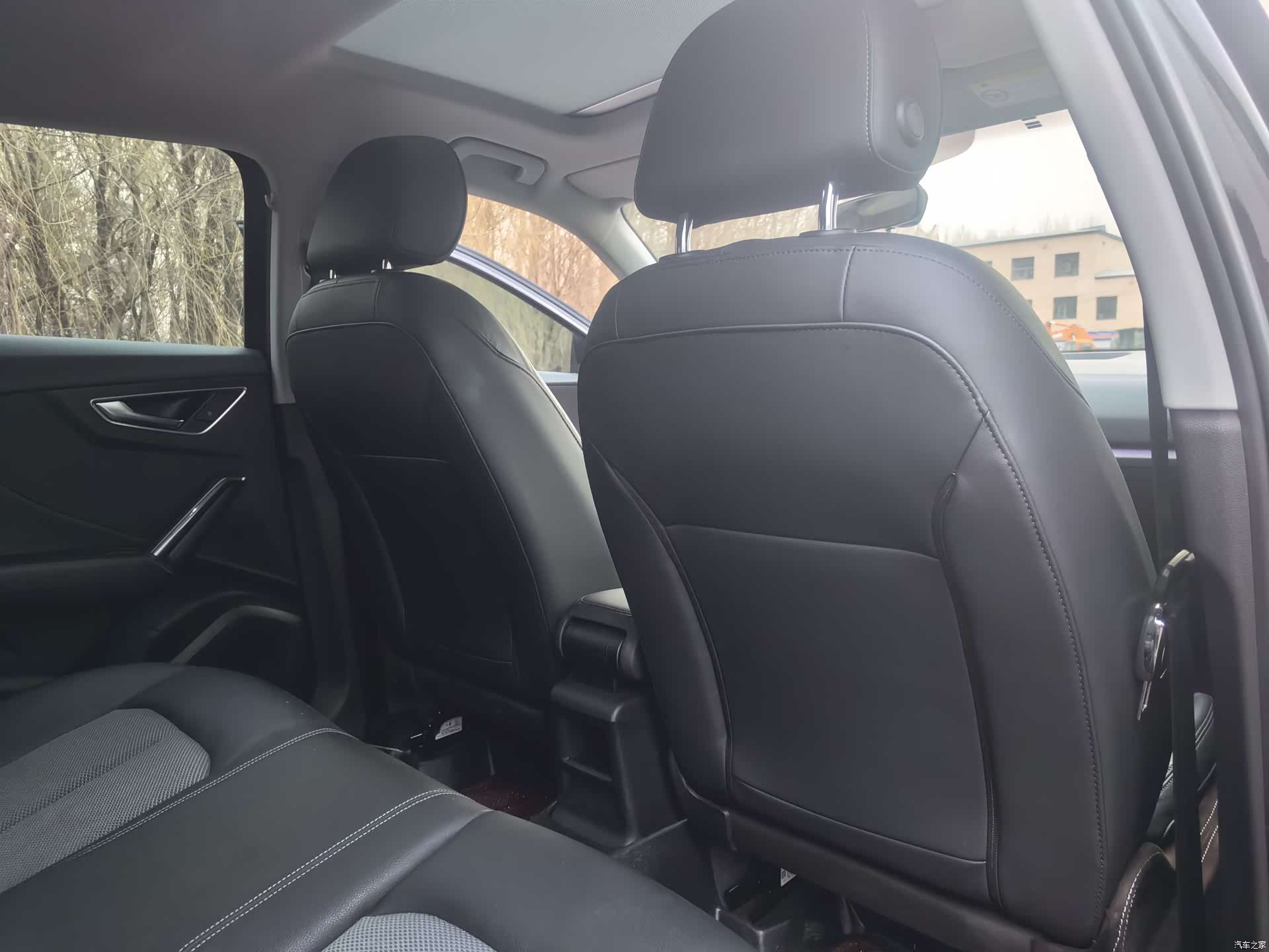 Audi Q2L, 2021 9