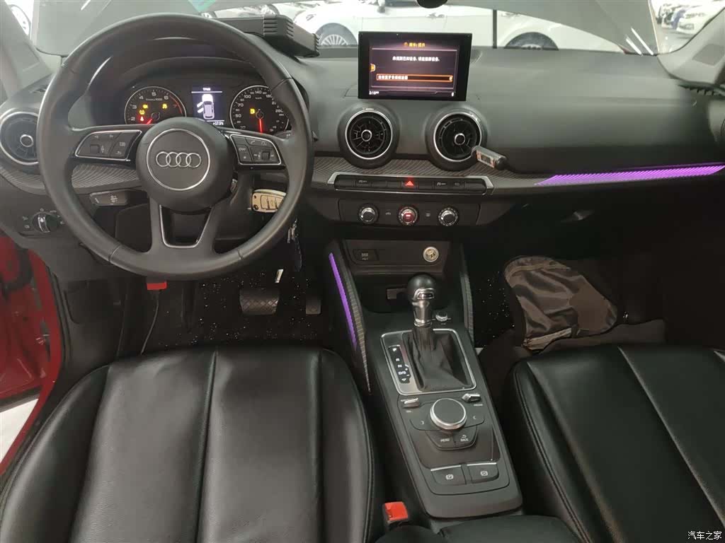 Audi Q2L, 2019 12