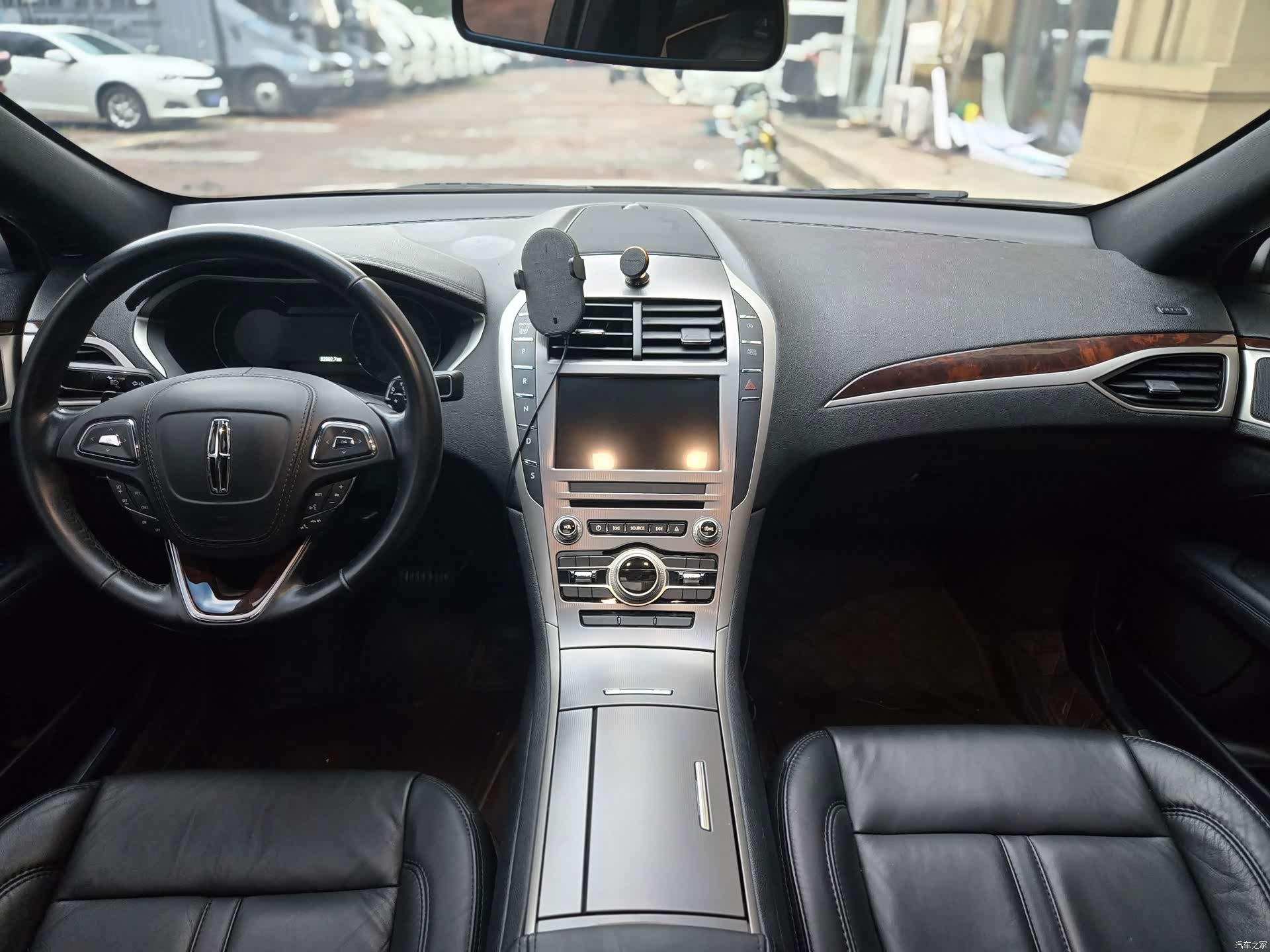 Lincoln MKZ, 2017 13