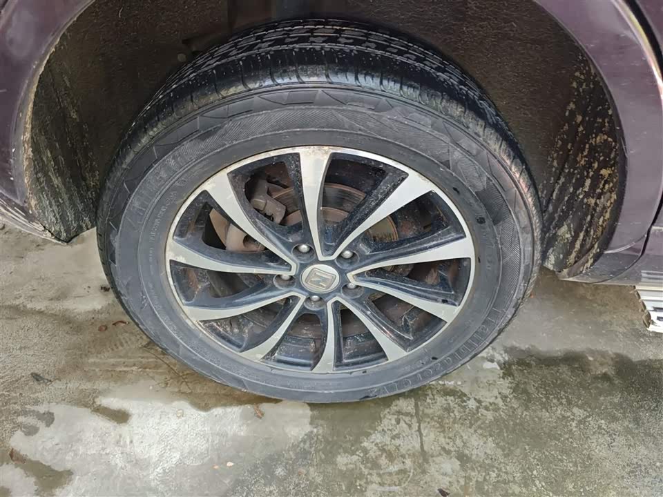 Zotye SR7 Zotye SR7