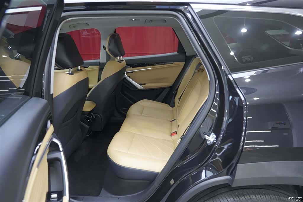 Geely Boyue, 2023 10