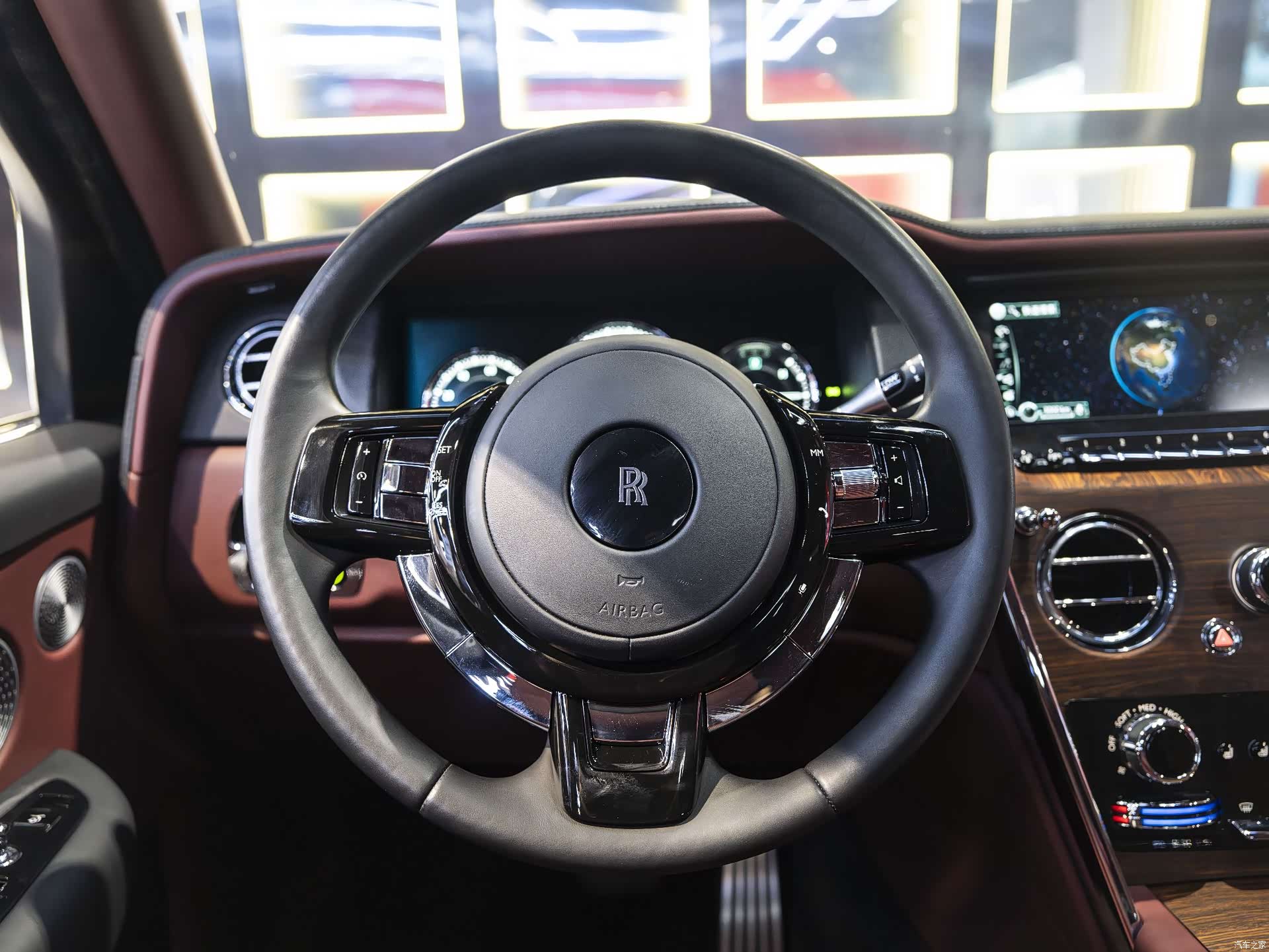 Rolls-Royce Cullinan, 2022 20