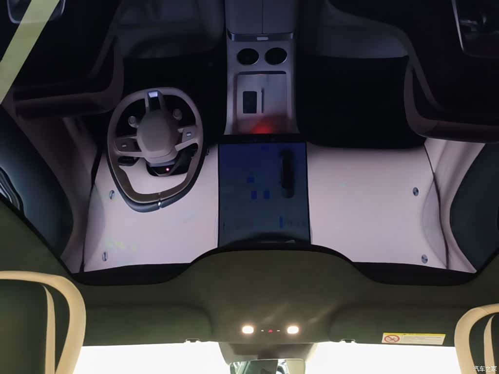 Xiaomi YU7, 2025 14