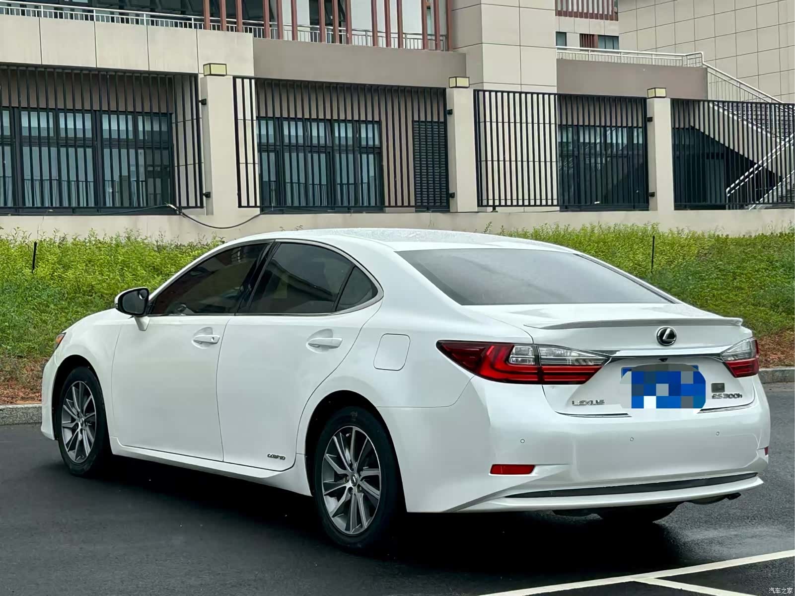 Lexus ES, 2016 7