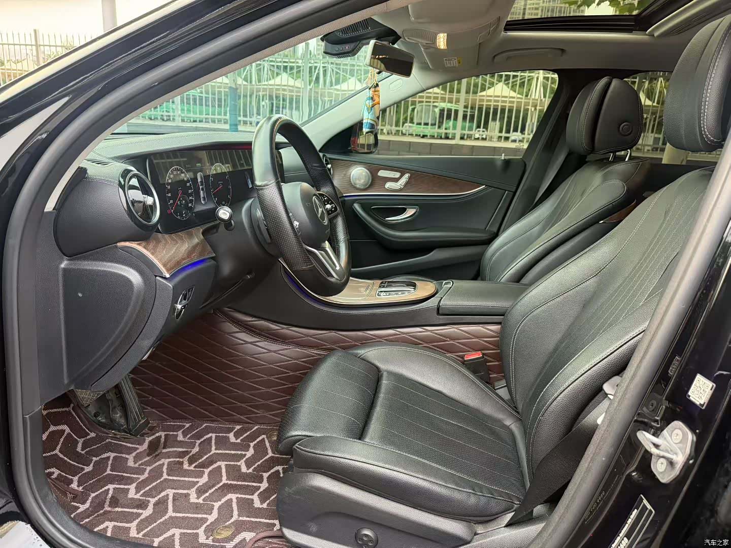 Mercedes-Benz E-Class, 2019 4