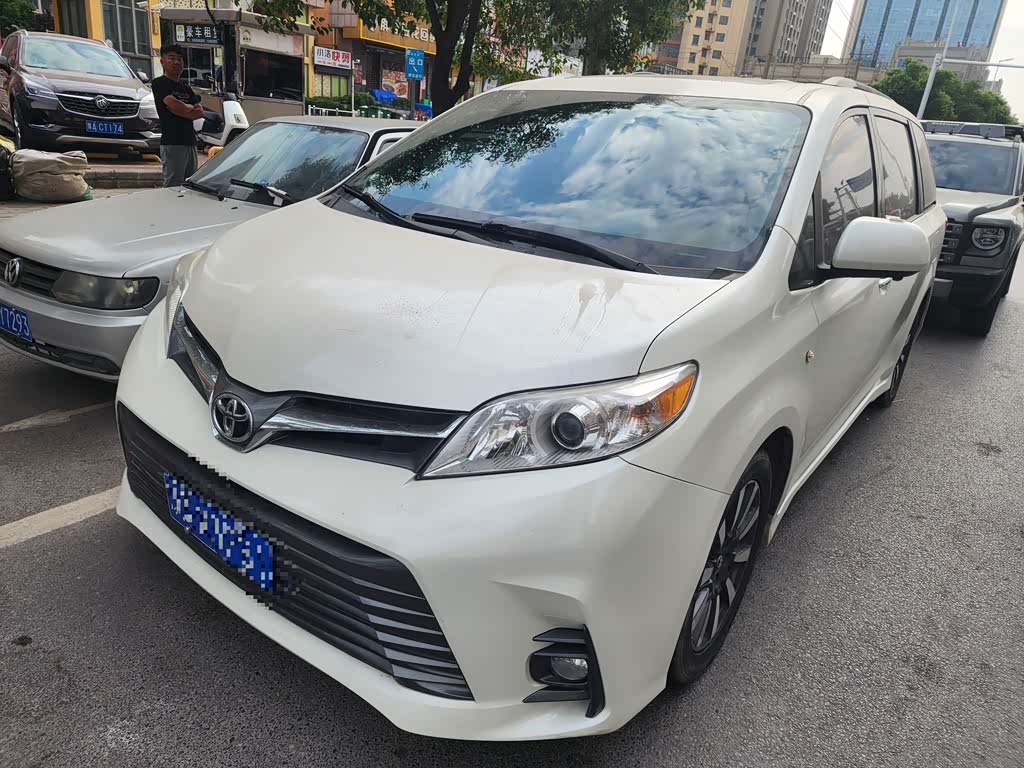 Toyota SIENNA