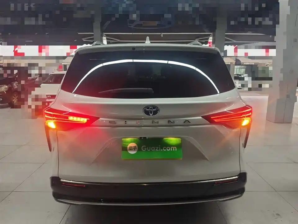 Toyota SIENNA