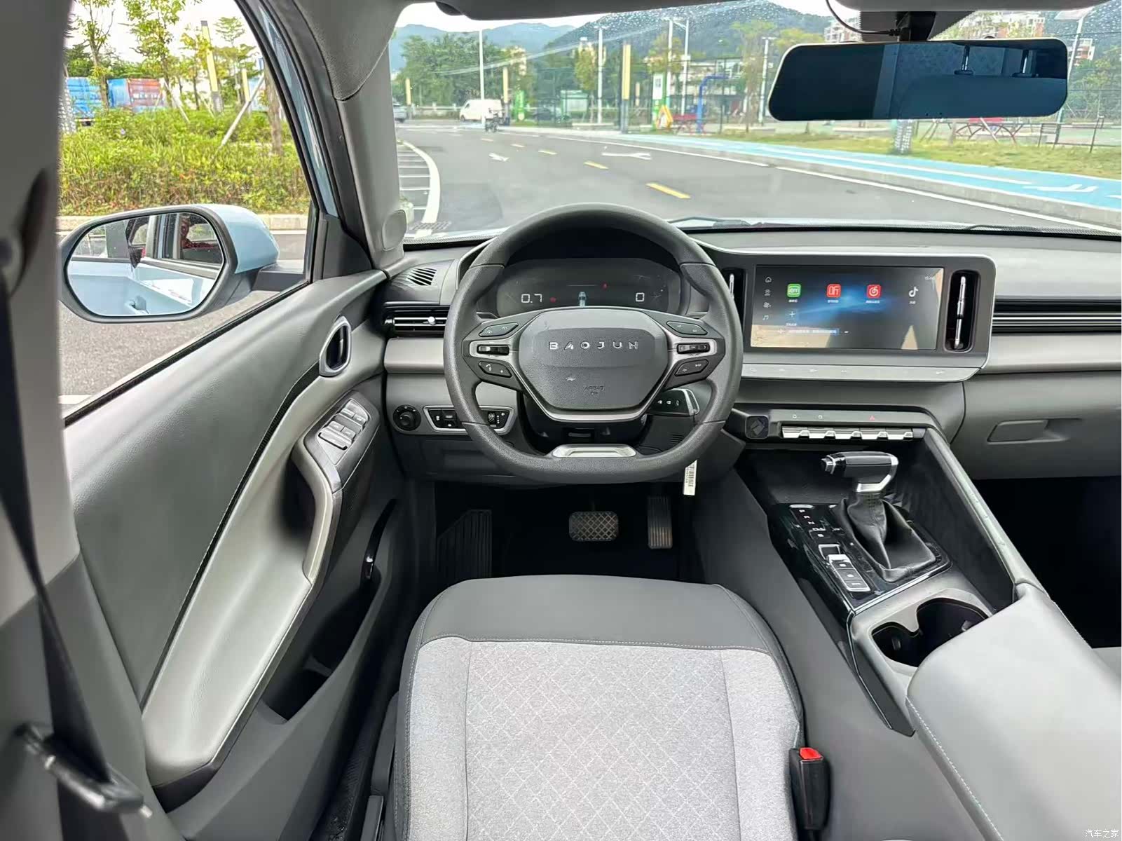 Wuling RC-5, 2021 16