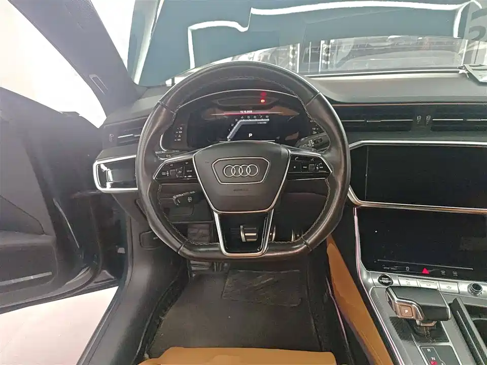 Audi A7L