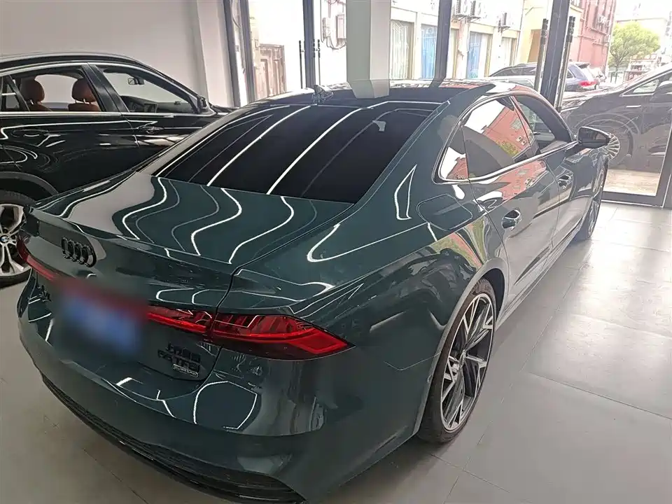 Audi A7L